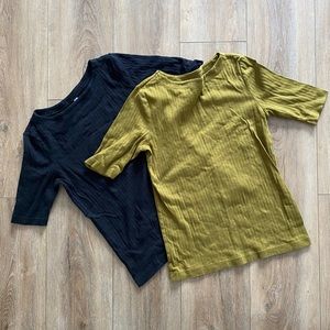 Set of 2 Uniqlo Tee’s